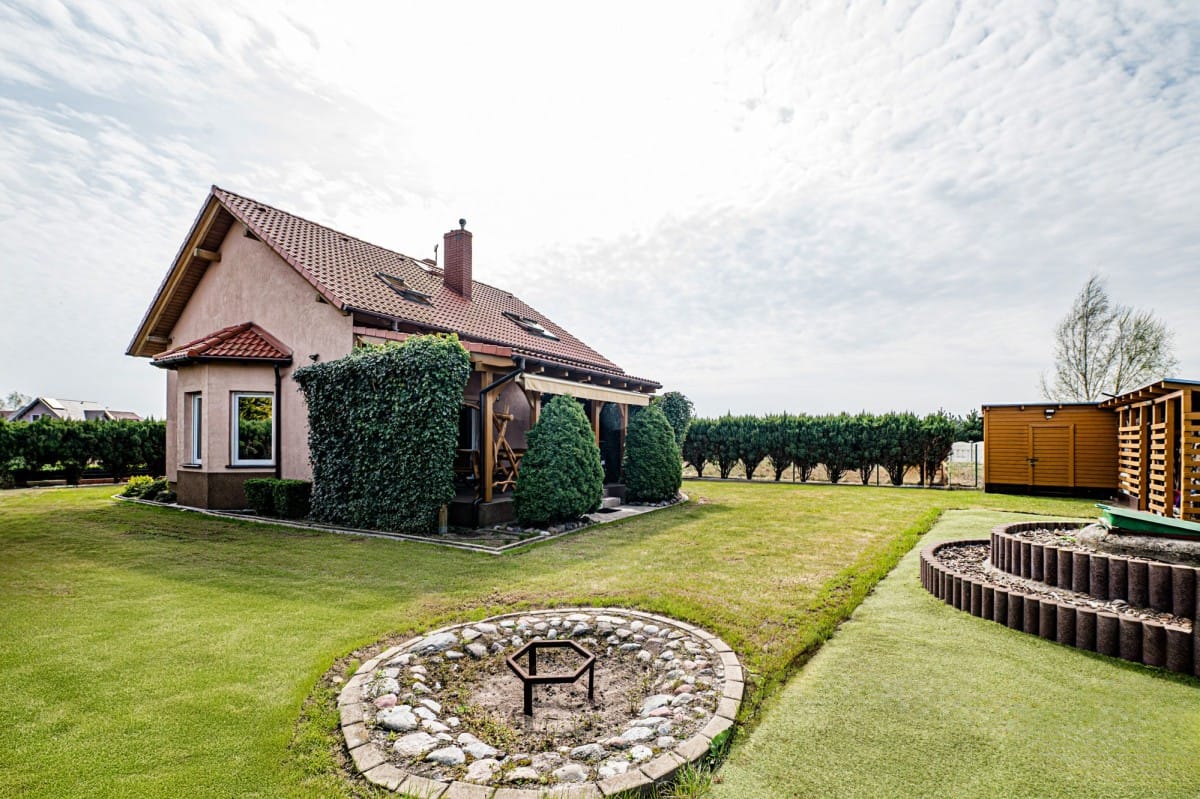 Dom 5 pokojowe na Sprzedaż