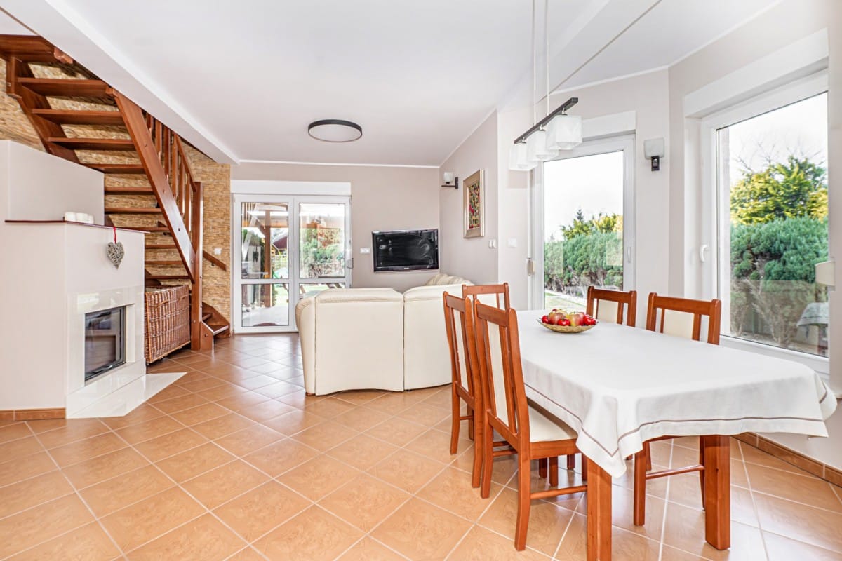 Dom 5 pokojowe na Sprzedaż