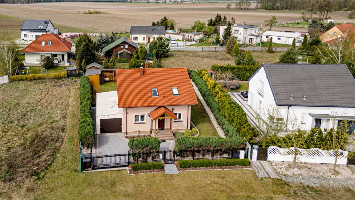 Dom 5 pokojowe na Sprzedaż