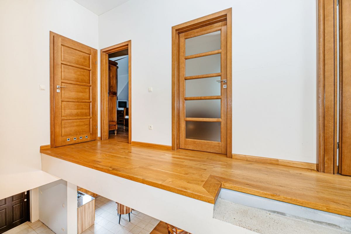 Dom 5 pokojowe na Sprzedaż