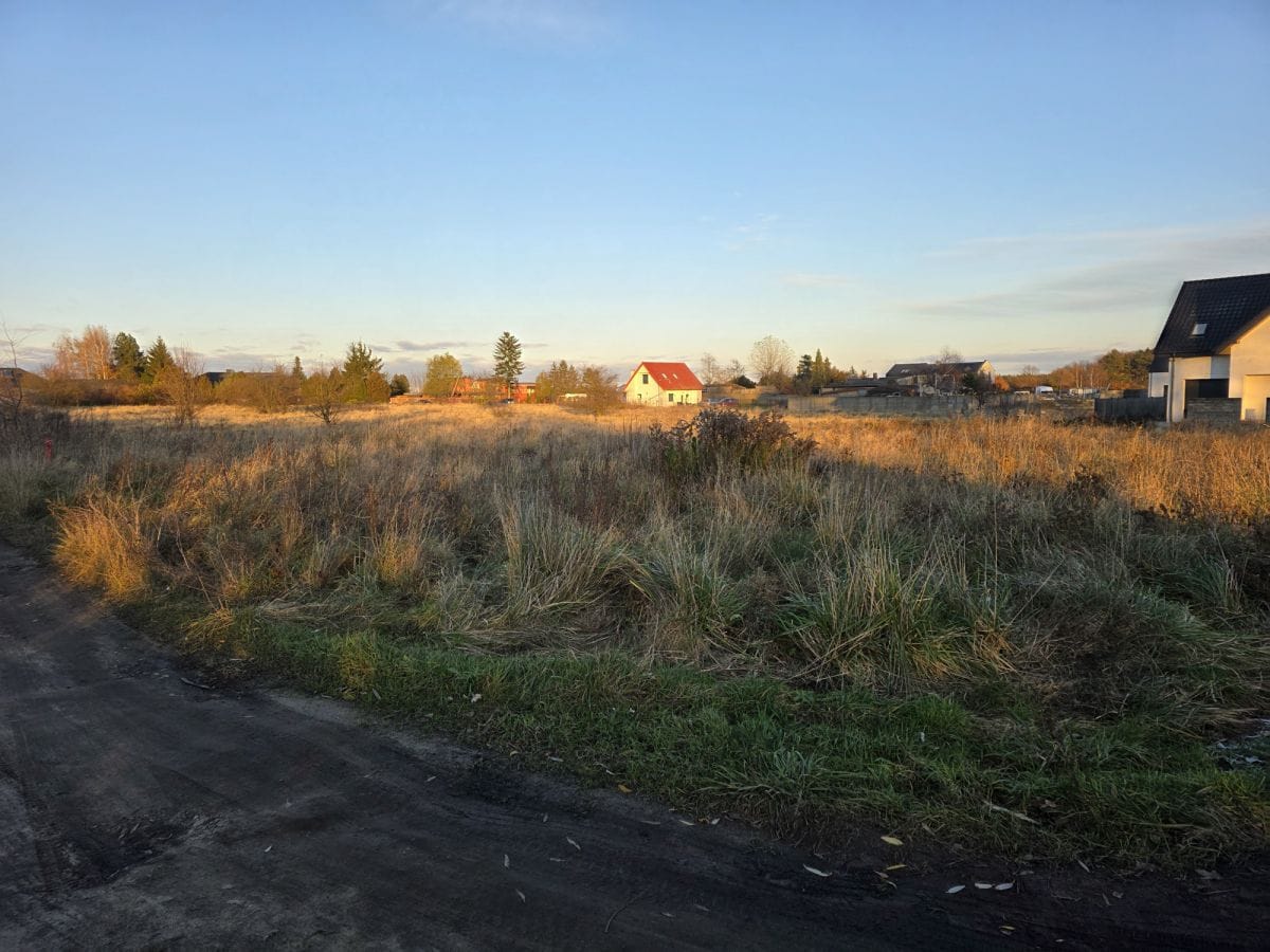 Działka  pokojowe na Sprzedaż