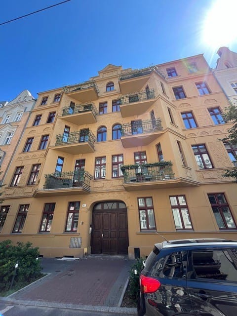 Mieszkanie 10 pokojowe na Sprzedaż