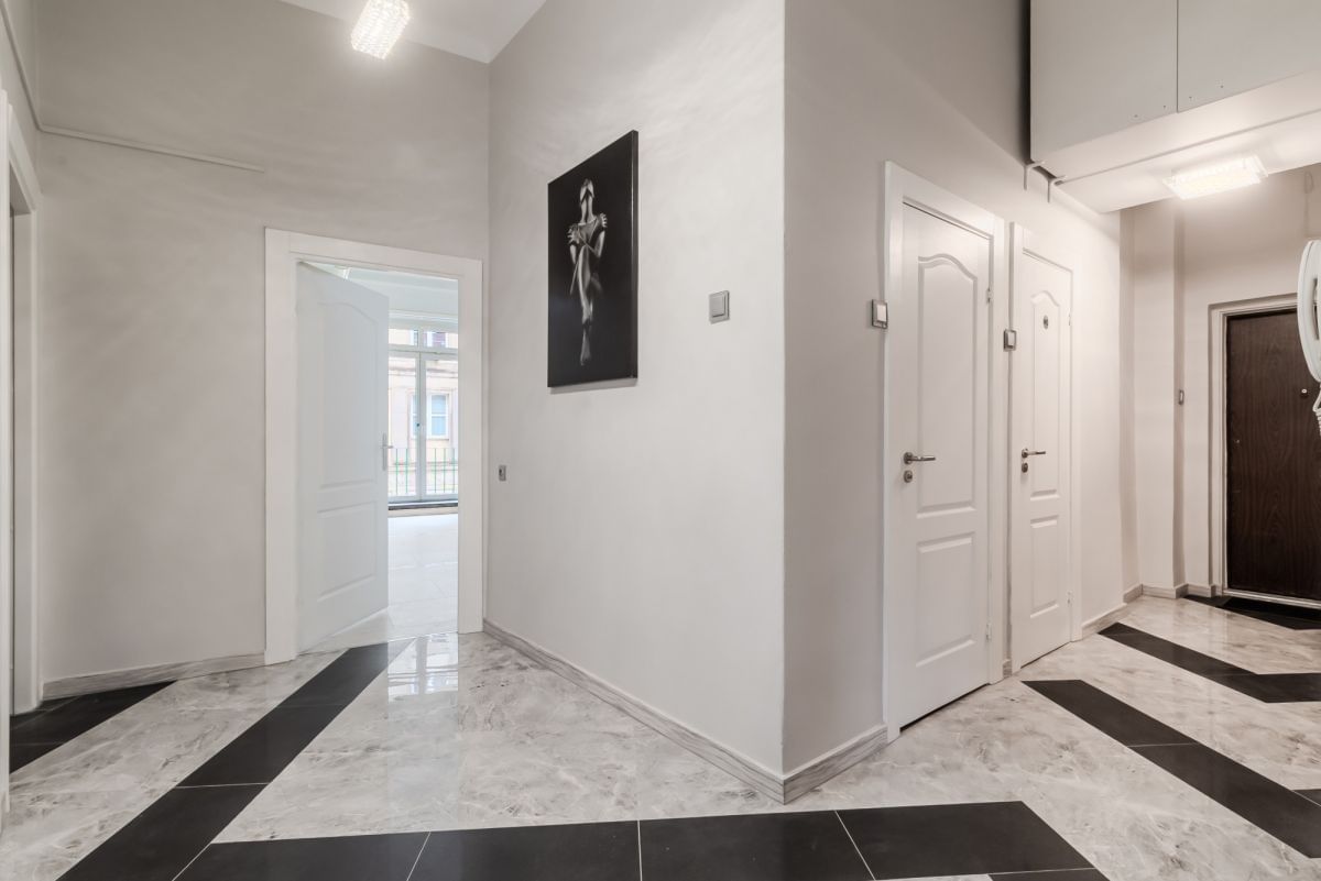 Mieszkanie 3 pokojowe na Sprzedaż