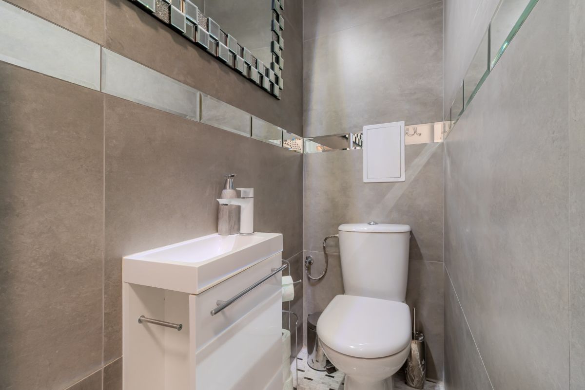 Lokal użytkowy  pokojowe na Sprzedaż