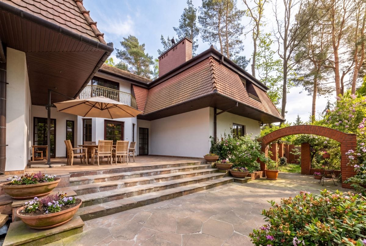 Dom 10 pokojowe na Sprzedaż