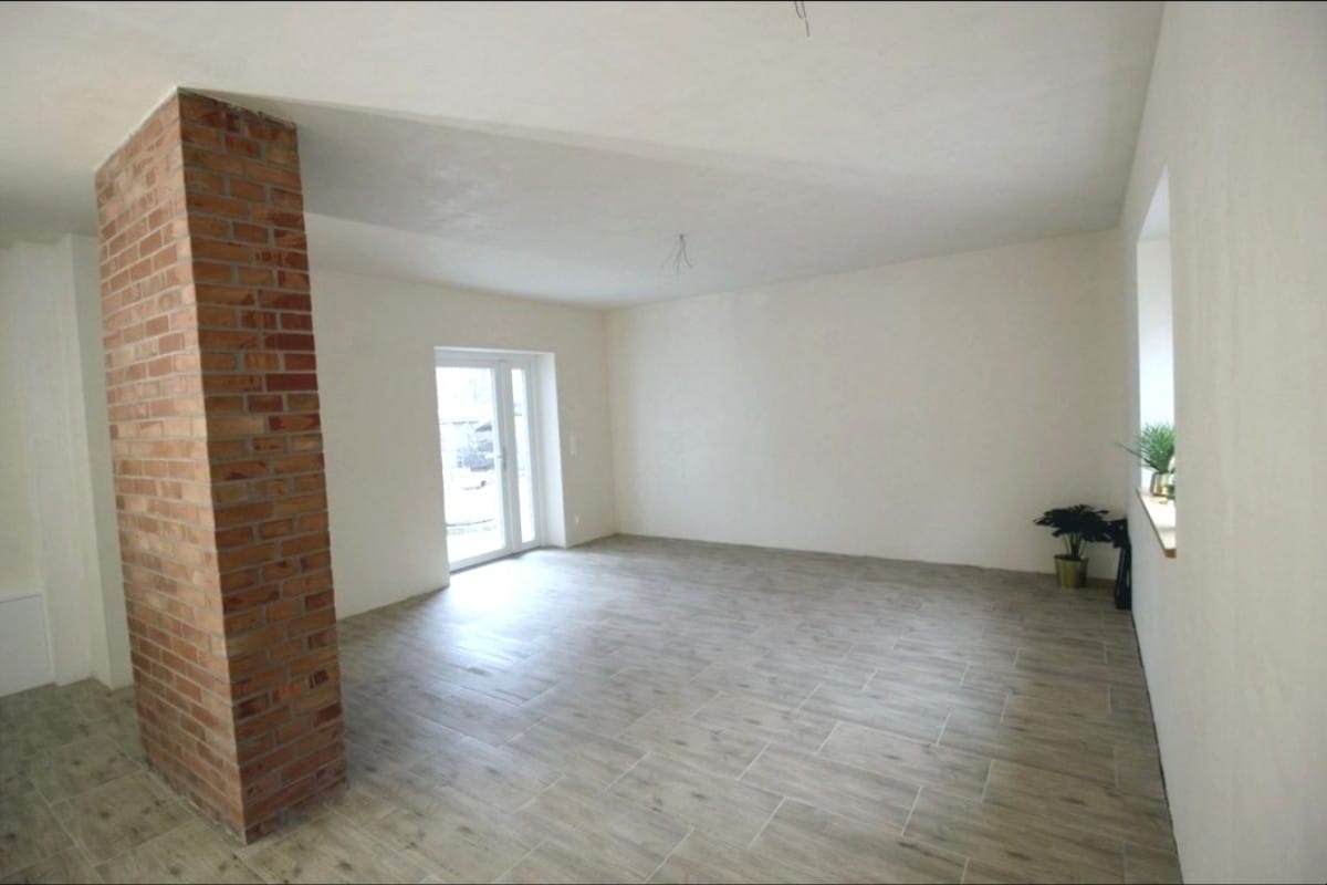 Dom 5 pokojowe na Sprzedaż