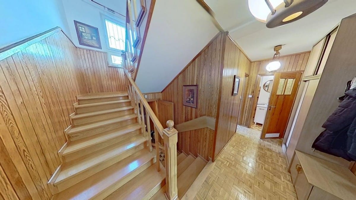 Dom 4 pokojowe na Sprzedaż