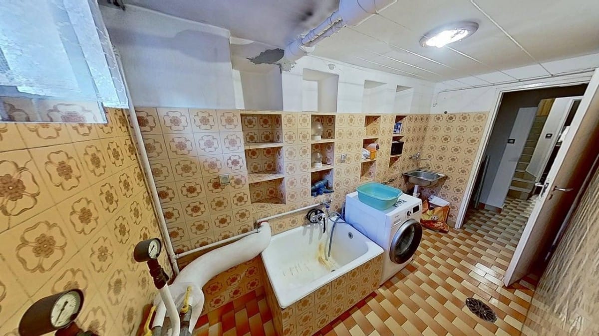 Dom 4 pokojowe na Sprzedaż