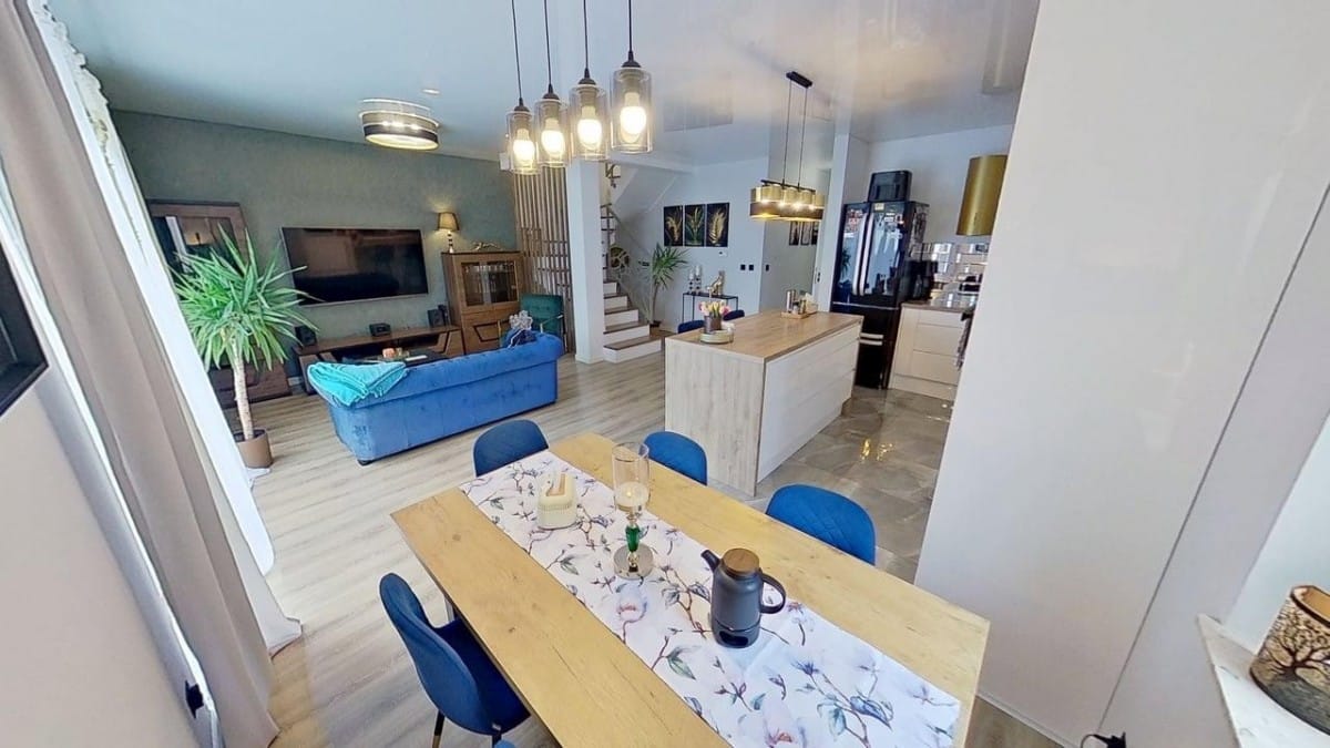 Dom 5 pokojowe na Sprzedaż