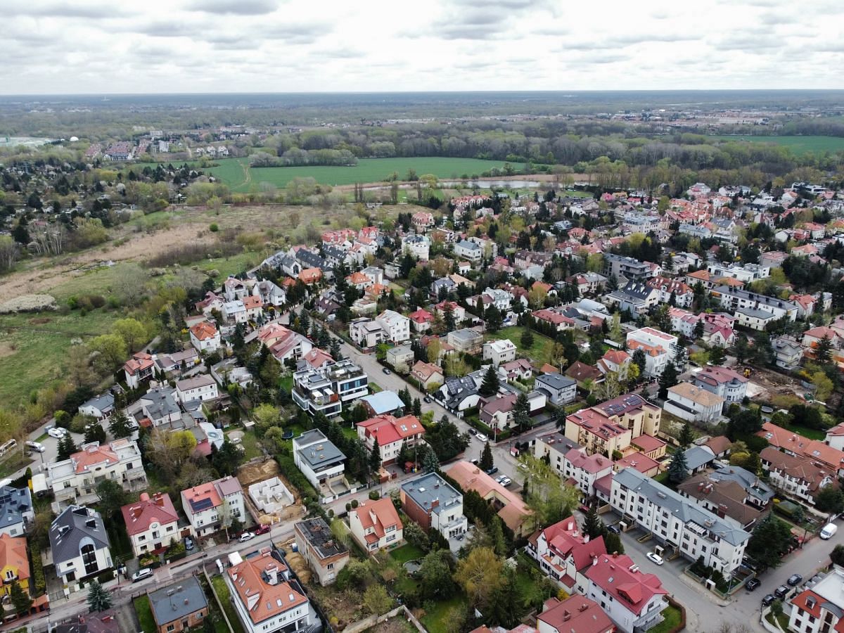 Działka  pokojowe na Sprzedaż