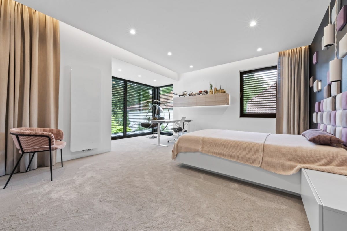 Dom 8 pokojowe na Sprzedaż