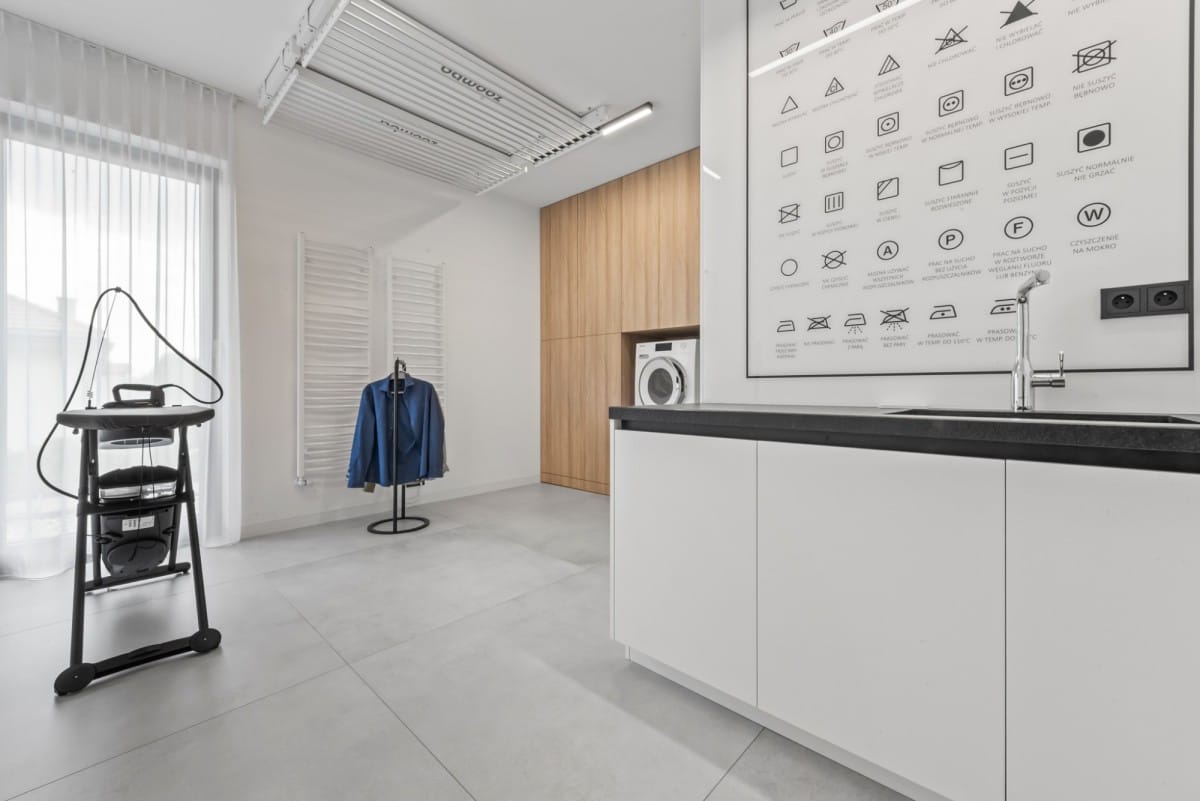 Dom 8 pokojowe na Sprzedaż