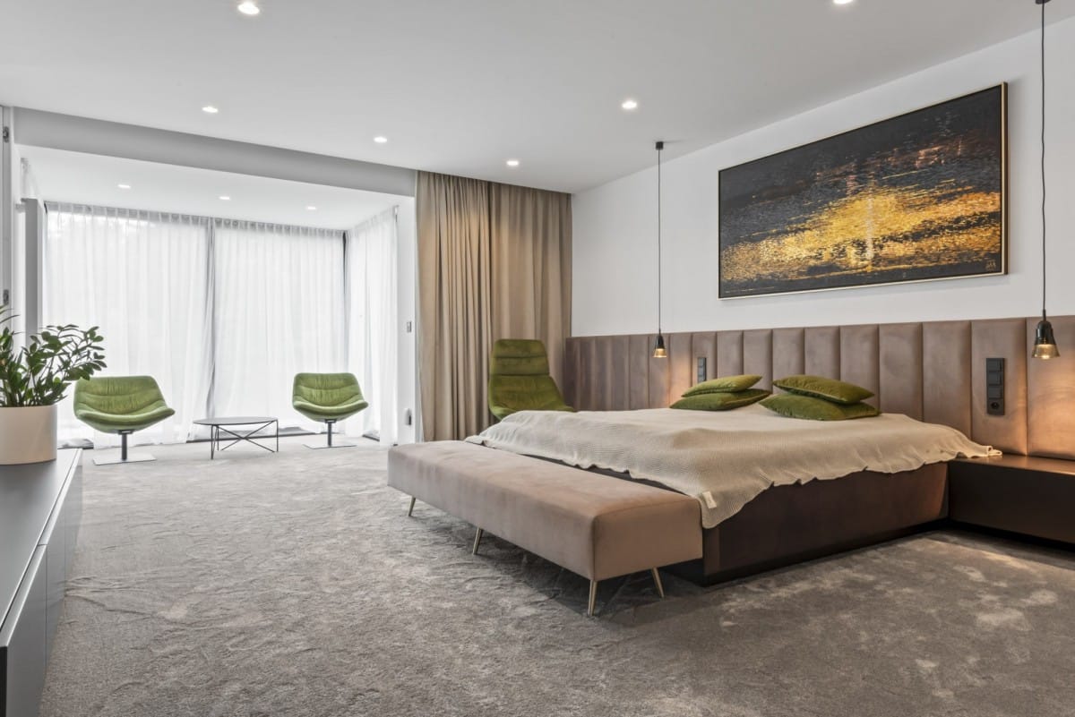 Dom 8 pokojowe na Sprzedaż