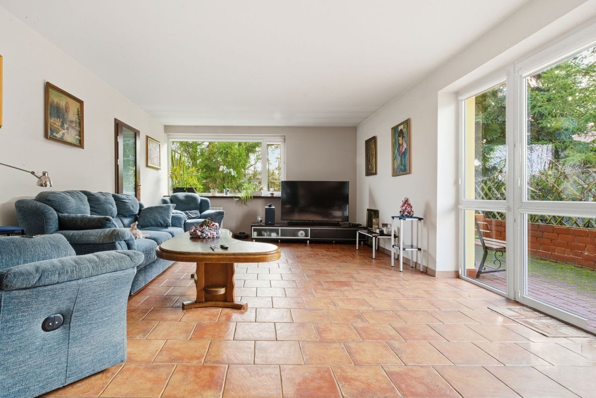 Dom 8 pokojowe na Sprzedaż