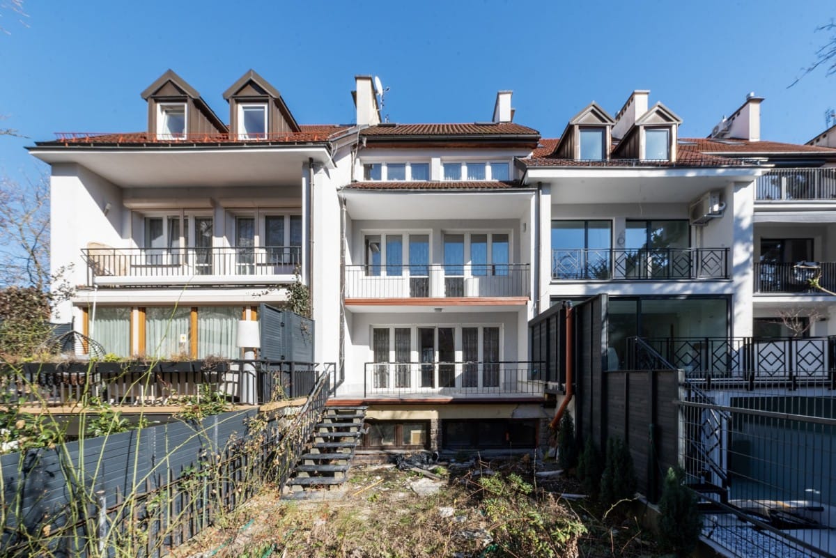 Dom 7 pokojowe na Sprzedaż