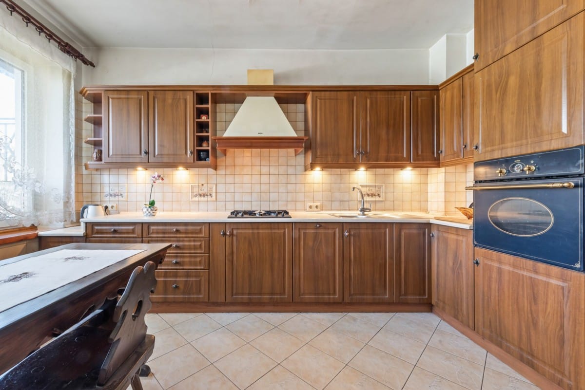 Dom 7 pokojowe na Sprzedaż