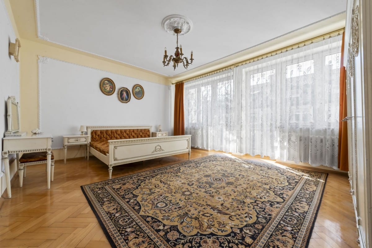 Dom 7 pokojowe na Sprzedaż