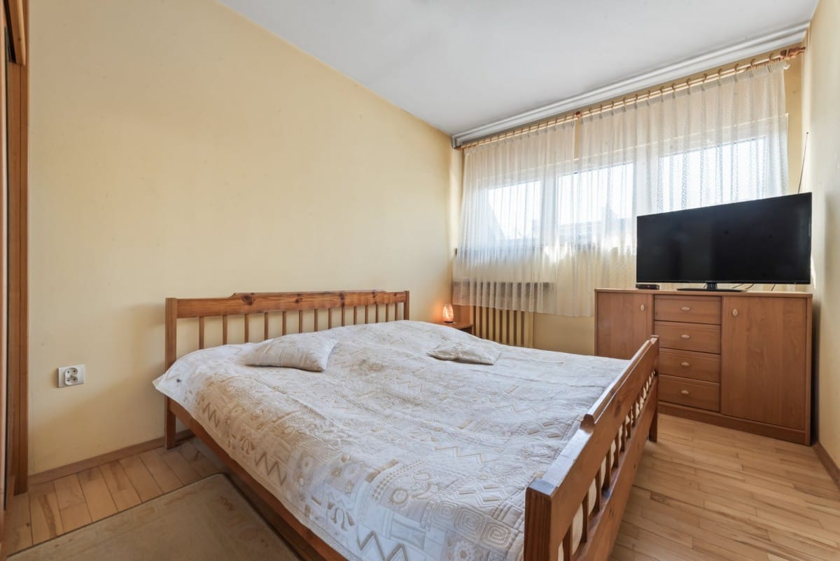 Dom 7 pokojowe na Sprzedaż