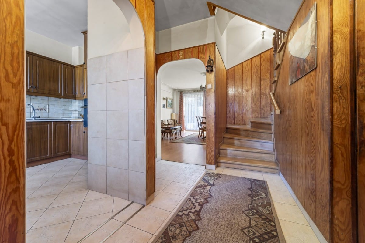 Dom 7 pokojowe na Sprzedaż