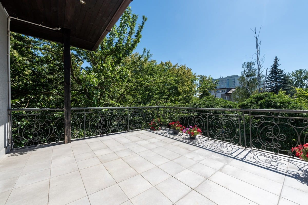 Lokal użytkowy  pokojowe na Sprzedaż