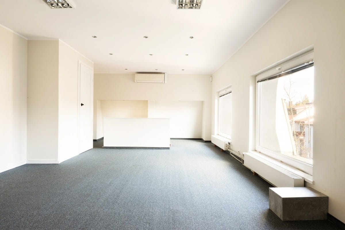 Lokal użytkowy  pokojowe na Sprzedaż