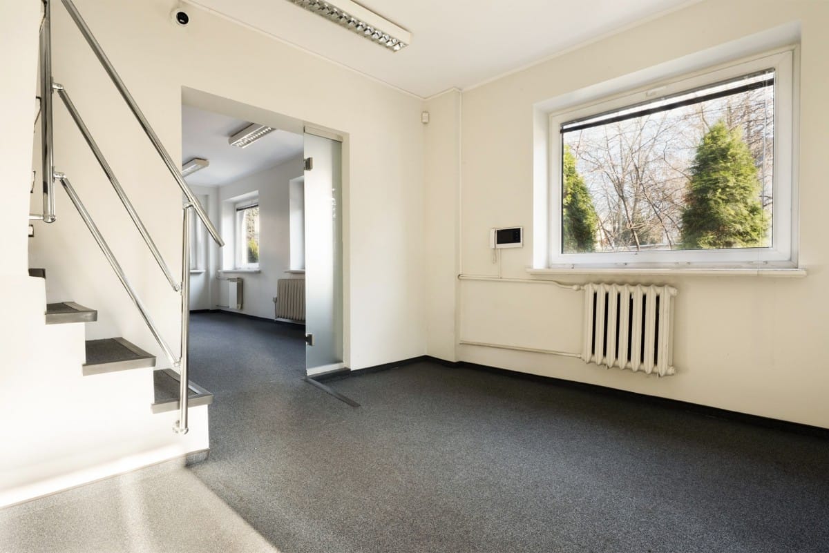 Lokal użytkowy  pokojowe na Sprzedaż