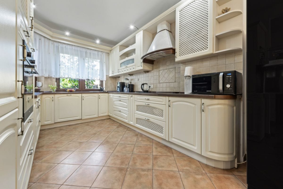 Dom 6 pokojowe na Sprzedaż