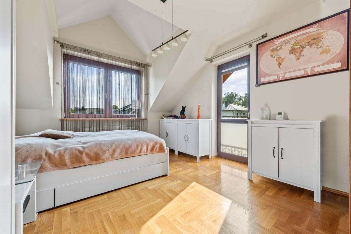 Dom 6 pokojowe na Sprzedaż