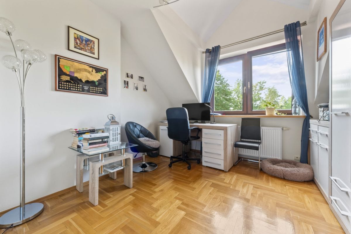 Dom 6 pokojowe na Sprzedaż