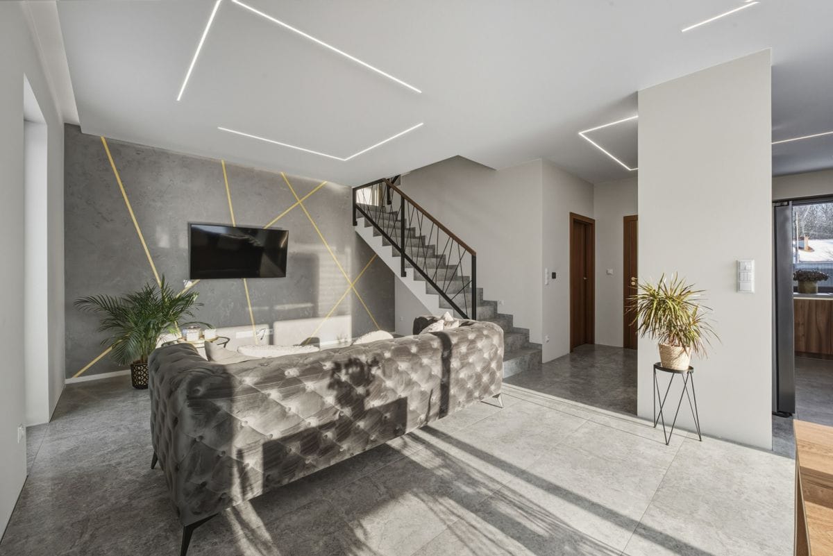 Dom 5 pokojowe na Sprzedaż