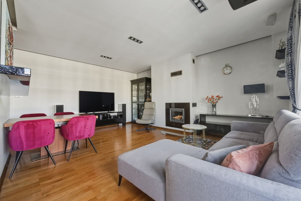 Mieszkanie 4 pokojowe na Sprzedaż