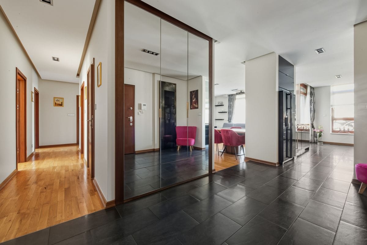 Mieszkanie 4 pokojowe na Sprzedaż