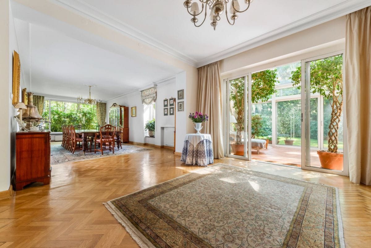 Dom 8 pokojowe na Sprzedaż