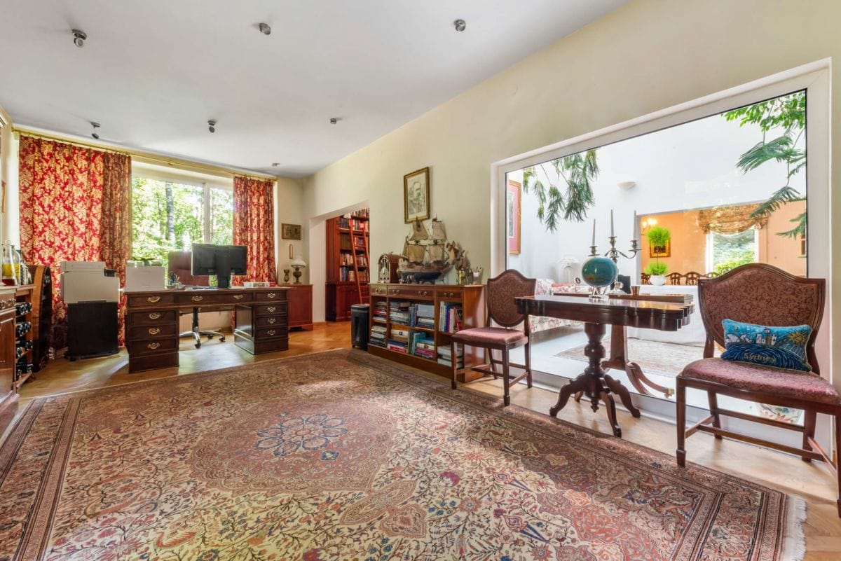 Dom 8 pokojowe na Sprzedaż