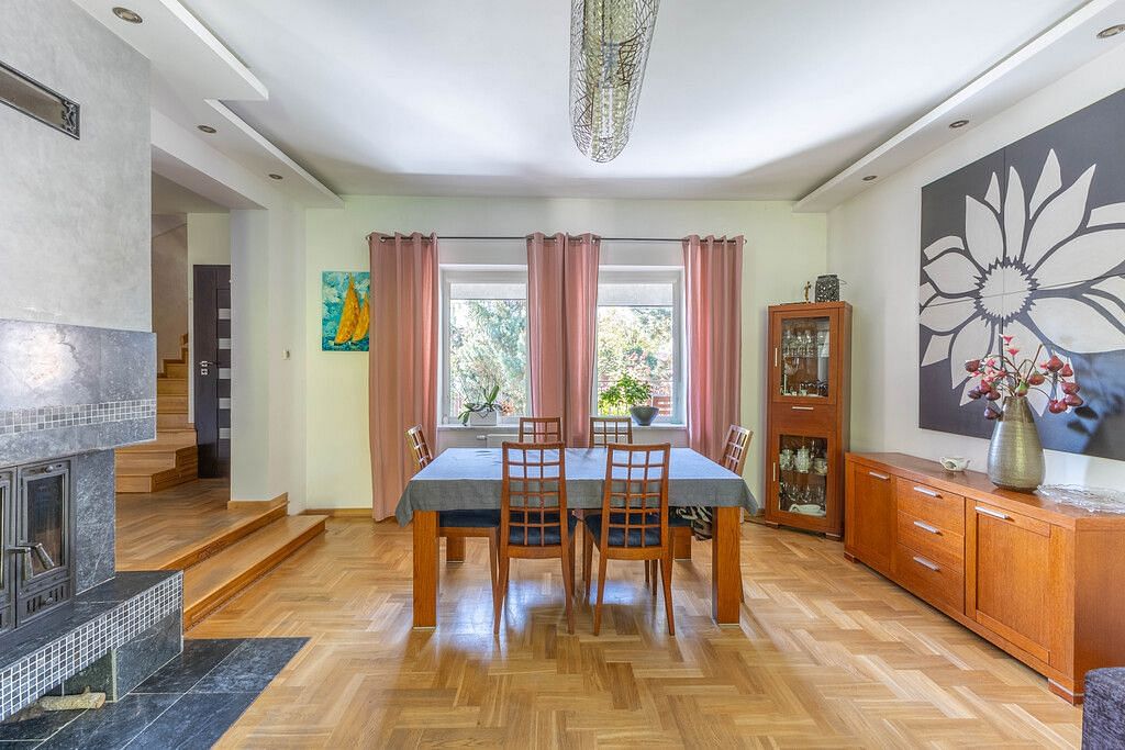 Dom 7 pokojowe na Sprzedaż