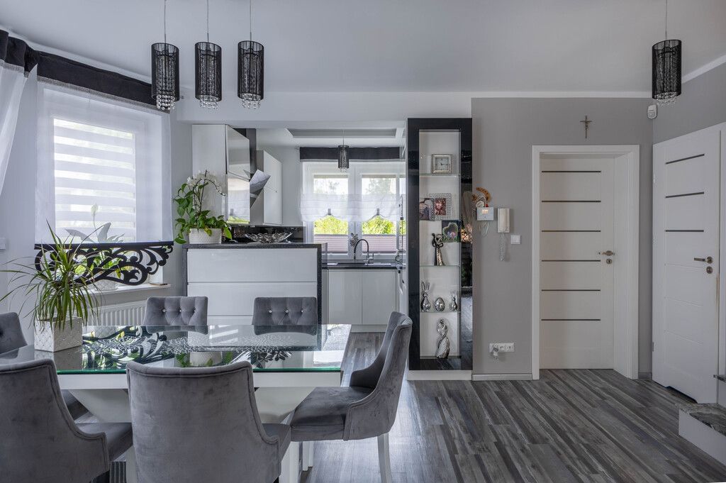 Dom 5 pokojowe na Sprzedaż