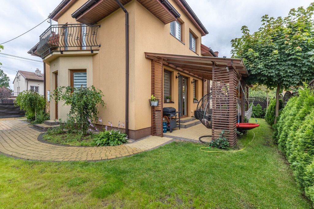 Dom 5 pokojowe na Sprzedaż