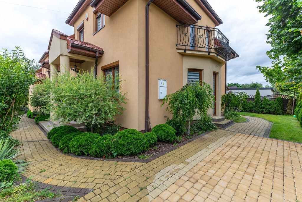 Dom 5 pokojowe na Sprzedaż