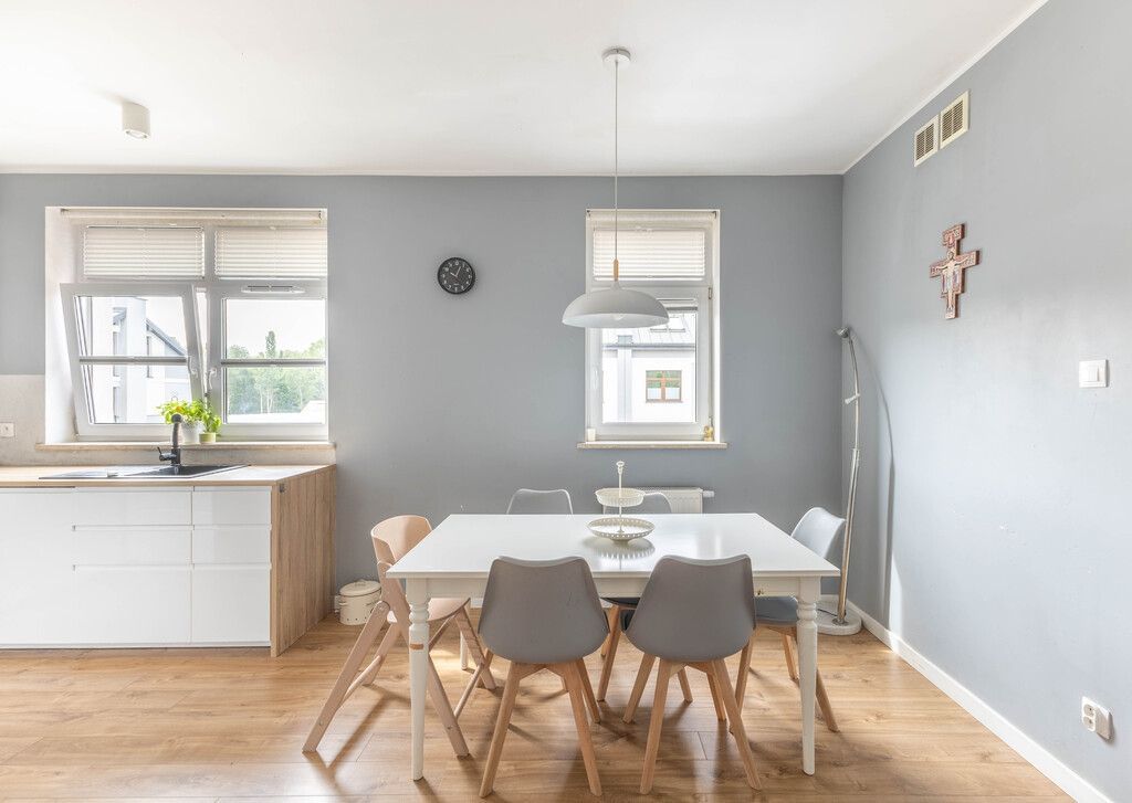 Mieszkanie 6 pokojowe na Sprzedaż