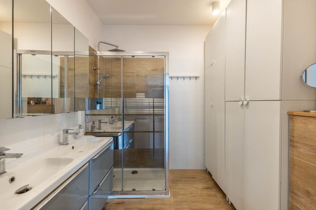 Mieszkanie 6 pokojowe na Sprzedaż