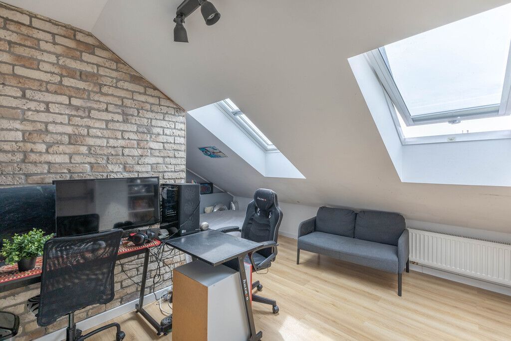 Mieszkanie 6 pokojowe na Sprzedaż