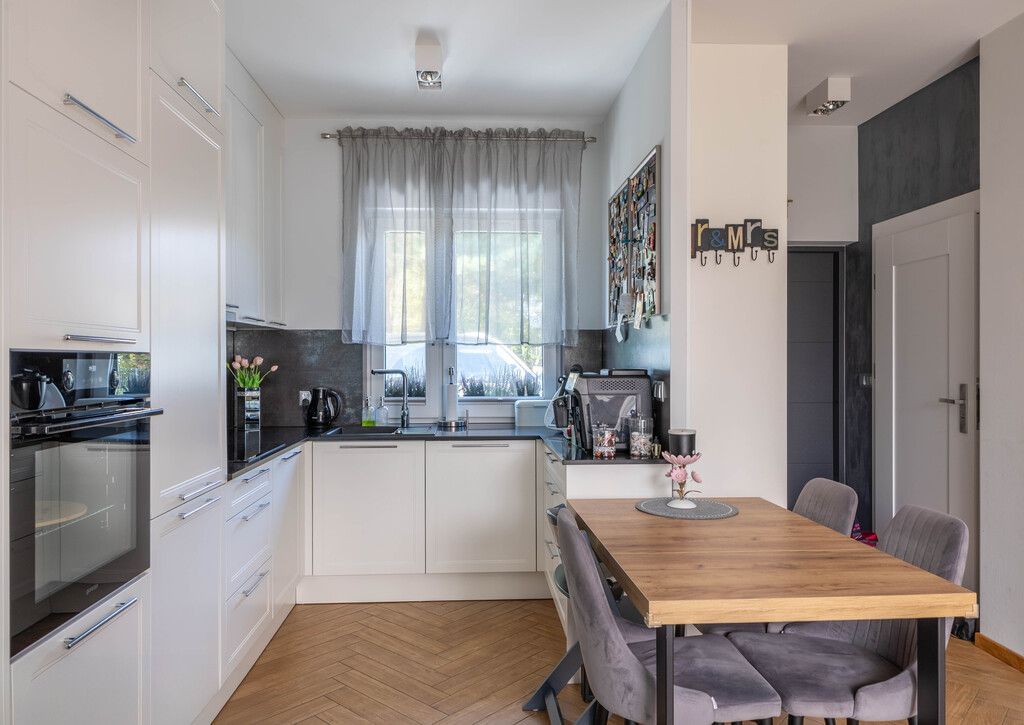 Dom 4 pokojowe na Sprzedaż