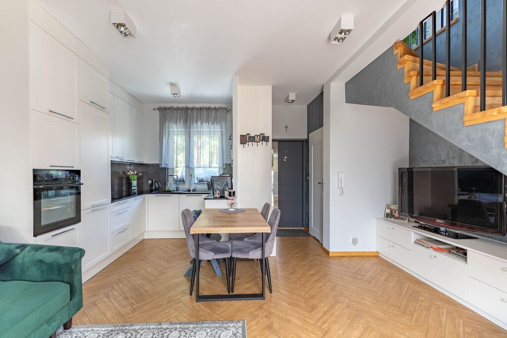 Dom 4 pokojowe na Sprzedaż