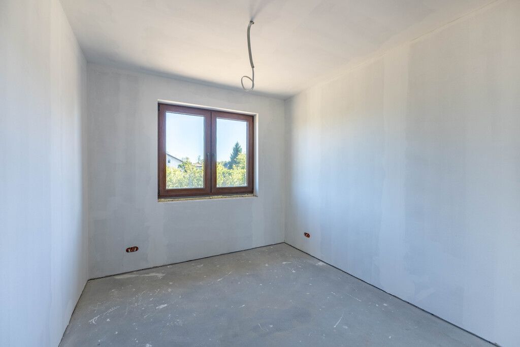 Dom 4 pokojowe na Sprzedaż