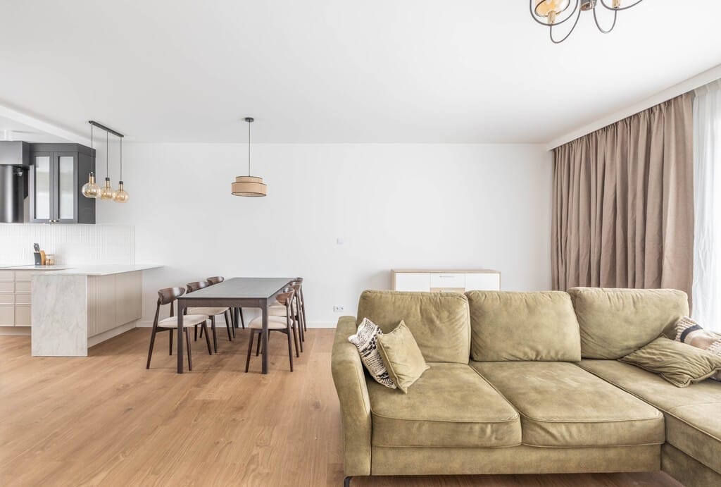 Dom 4 pokojowe na Sprzedaż