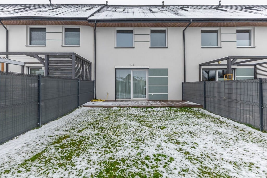 Dom 4 pokojowe na Sprzedaż