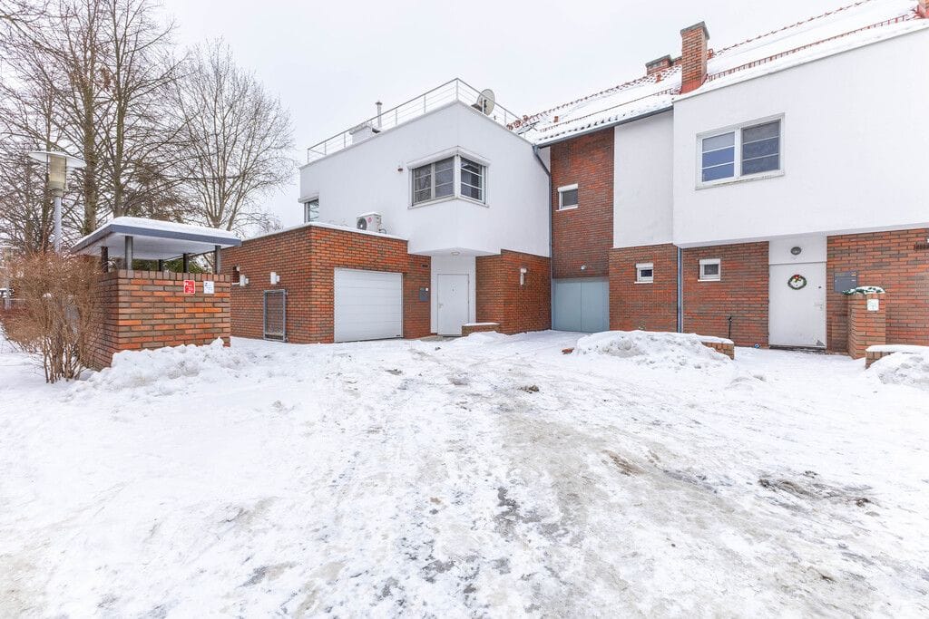 Dom 5 pokojowe na Sprzedaż