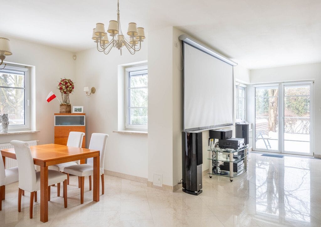 Dom 5 pokojowe na Sprzedaż