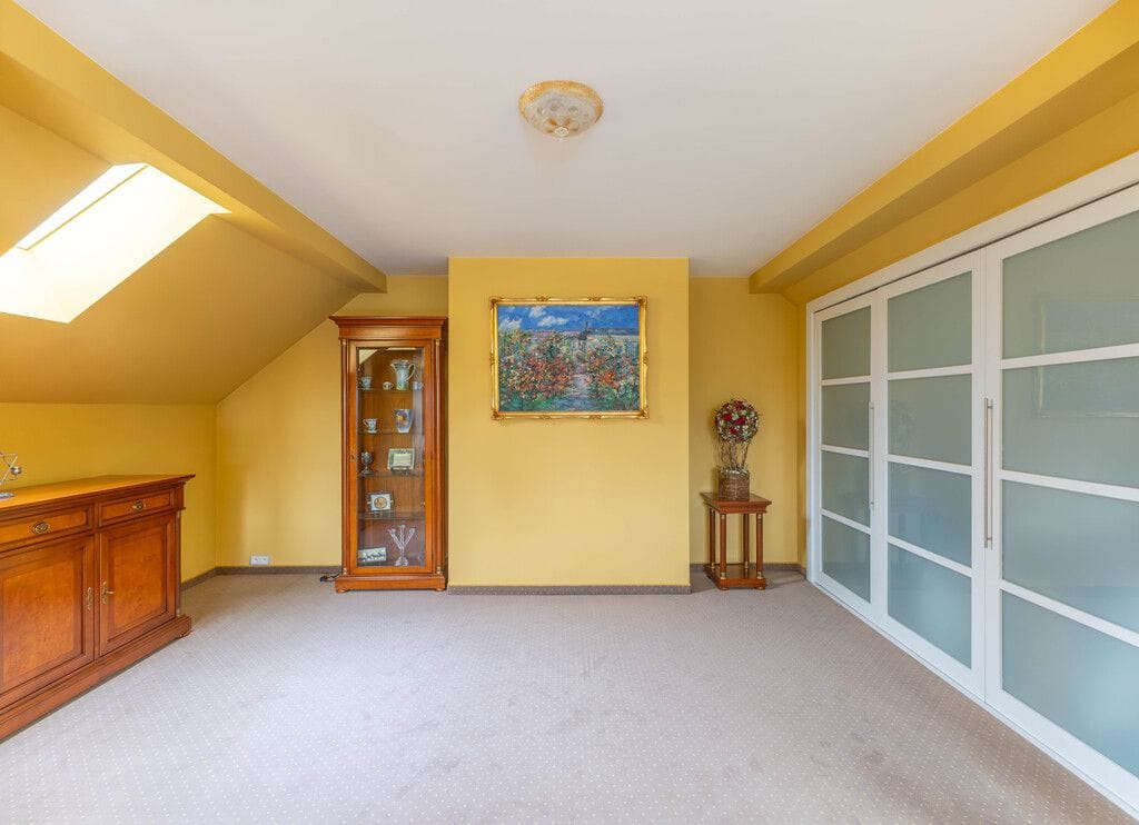 Dom 5 pokojowe na Sprzedaż