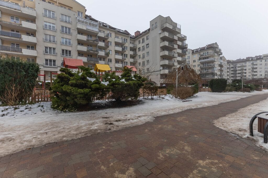 Mieszkanie 3 pokojowe na Sprzedaż